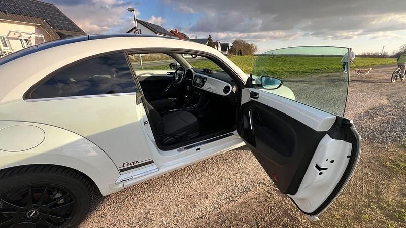 Gebraucht VW Beetle Cup 160 PS (117 kW) 2014 Weiß Kleinwagen