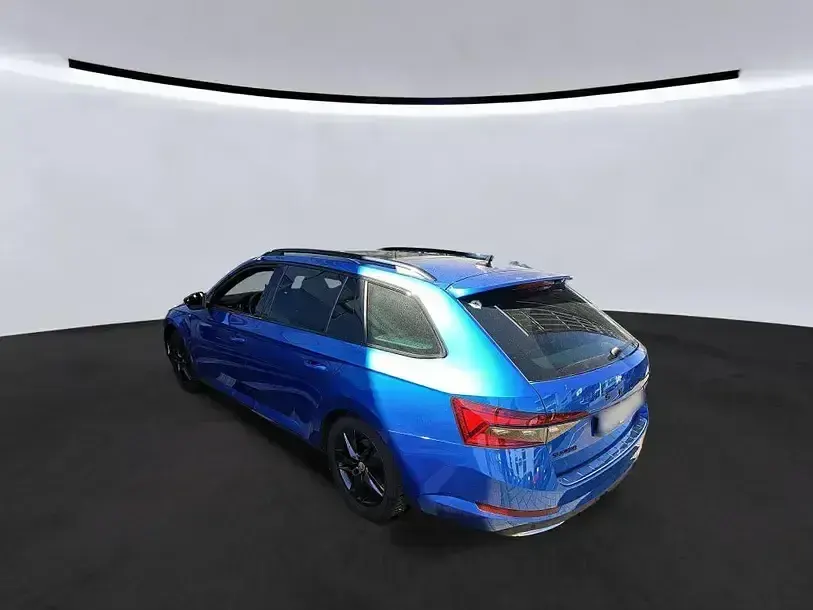 Gebraucht Skoda Superb SportLine 218 PS (160 kW) 2023 Raceblau Kombi