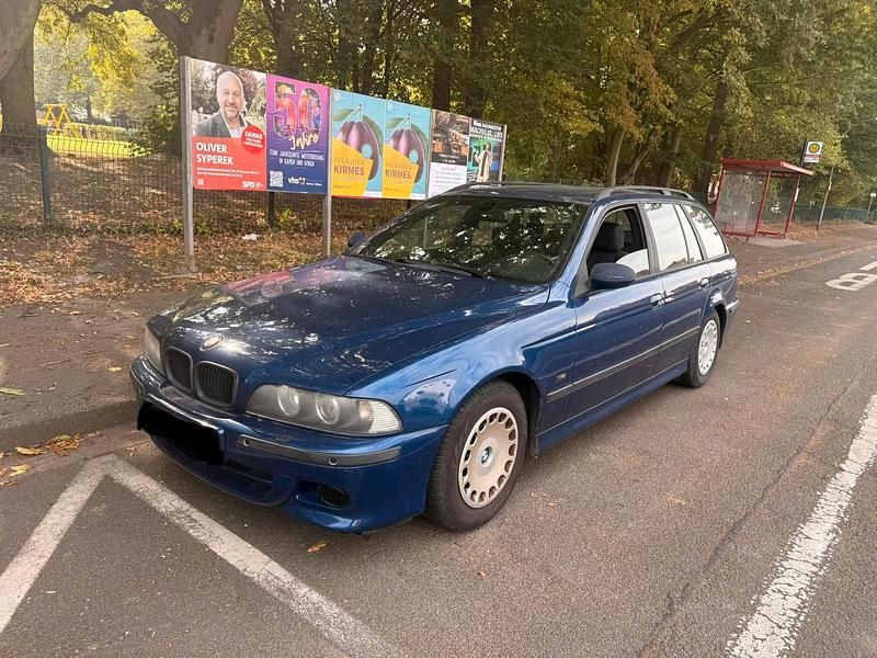 Schwarz Gebraucht 2003 BMW 520 M Sport Kombi | 2.500 € (Superpreis) - Bild 1/4