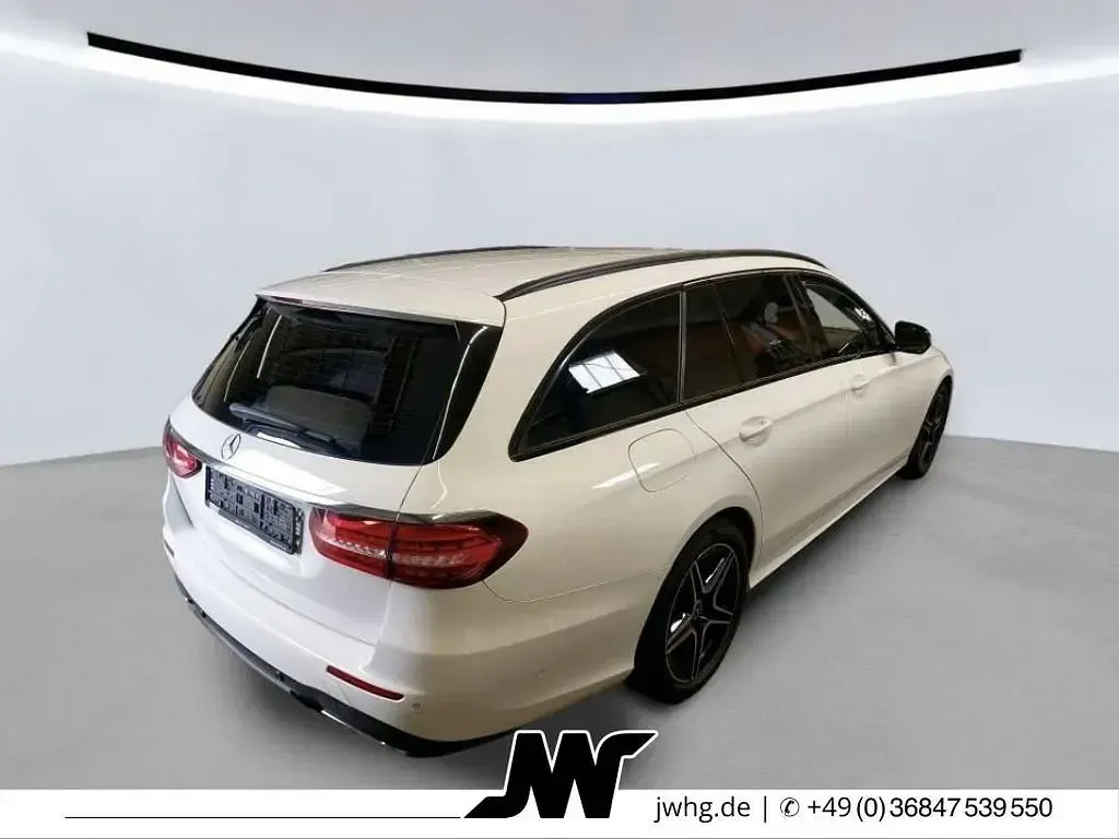 Gebraucht Mercedes E220 AMG line 200 PS (147 kW) 2023 Weiß Limousine