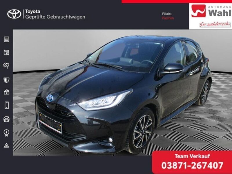 Schwarz Gebraucht 2024 Toyota Yaris Hybrid Limousine | 22.049 € (Superpreis) - Bild 1/4