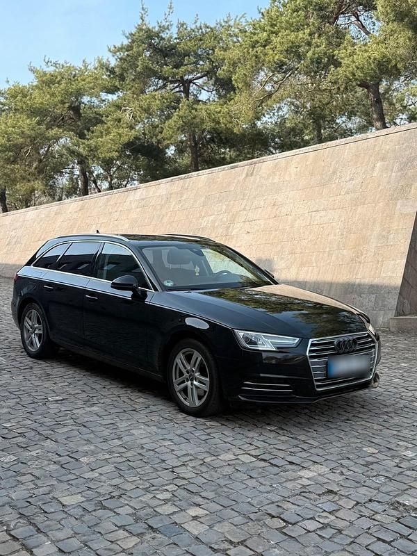 Gebraucht Audi A4 150 PS (110 kW) 2017 Schwarz Kombi