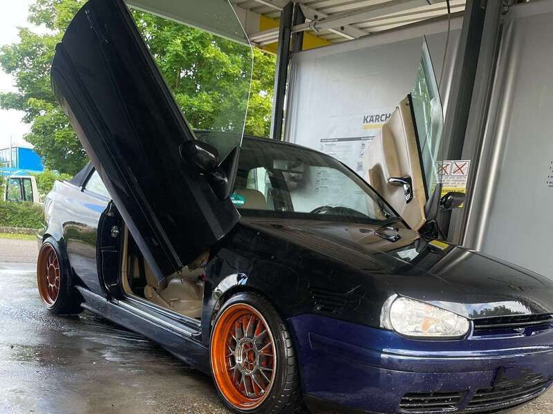 Schwarz Gebraucht 2001 VW Golf Cabriolet Highline Cabrio | 1.700 € - Bild 1/4
