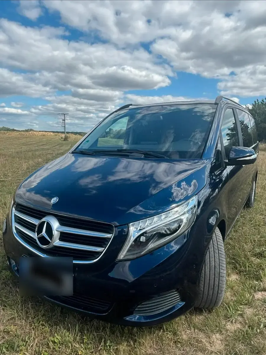 Gebraucht Mercedes V220 163 PS (119 kW) 2015 Blau Van / Kleinbus