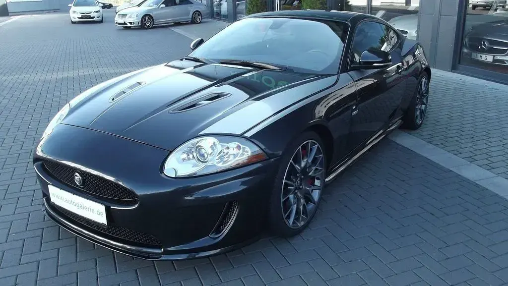 Gebraucht Jaguar XKR 530 PS (389 kW) 2010 Silber metallic Coupé