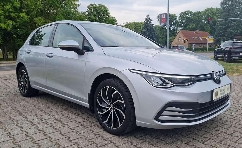 Gebraucht VW Golf VIII Pro 150 PS (110 kW) 2020 Reflexsilber metallic Limousine