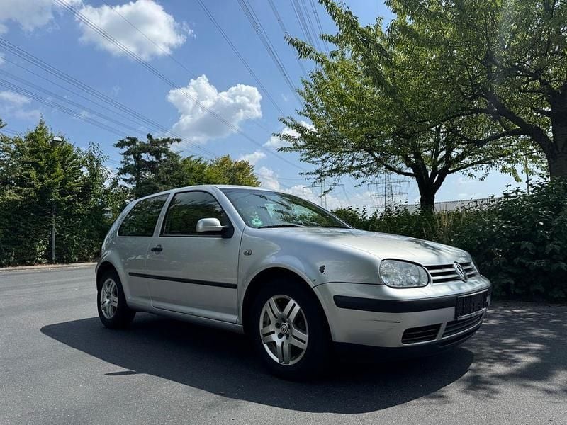 Silber Gebraucht 2001 VW Golf IV Edition Limousine | 2.990 € (Fairer Preis) - Bild 1/4