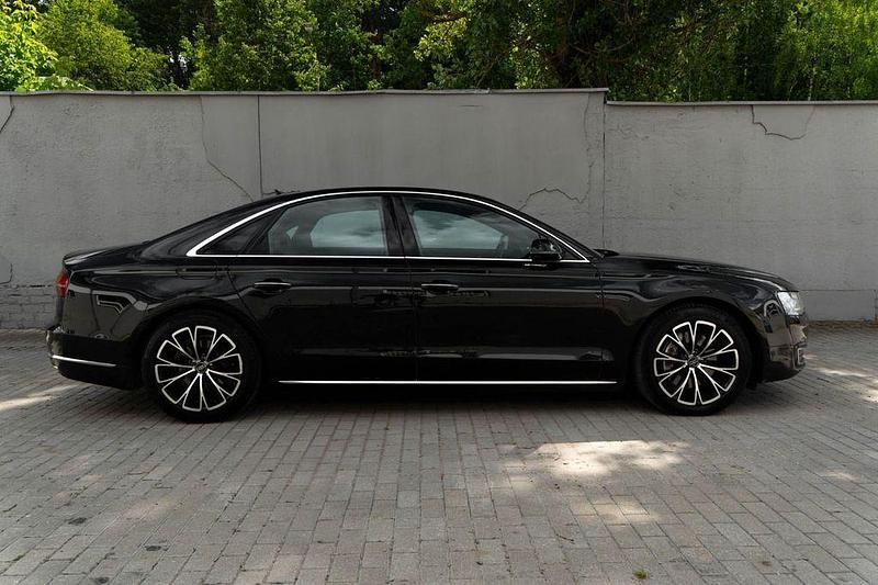 Gebraucht Audi A8 Ambiente 258 PS (189 kW) 2014 Schwarz Limousine