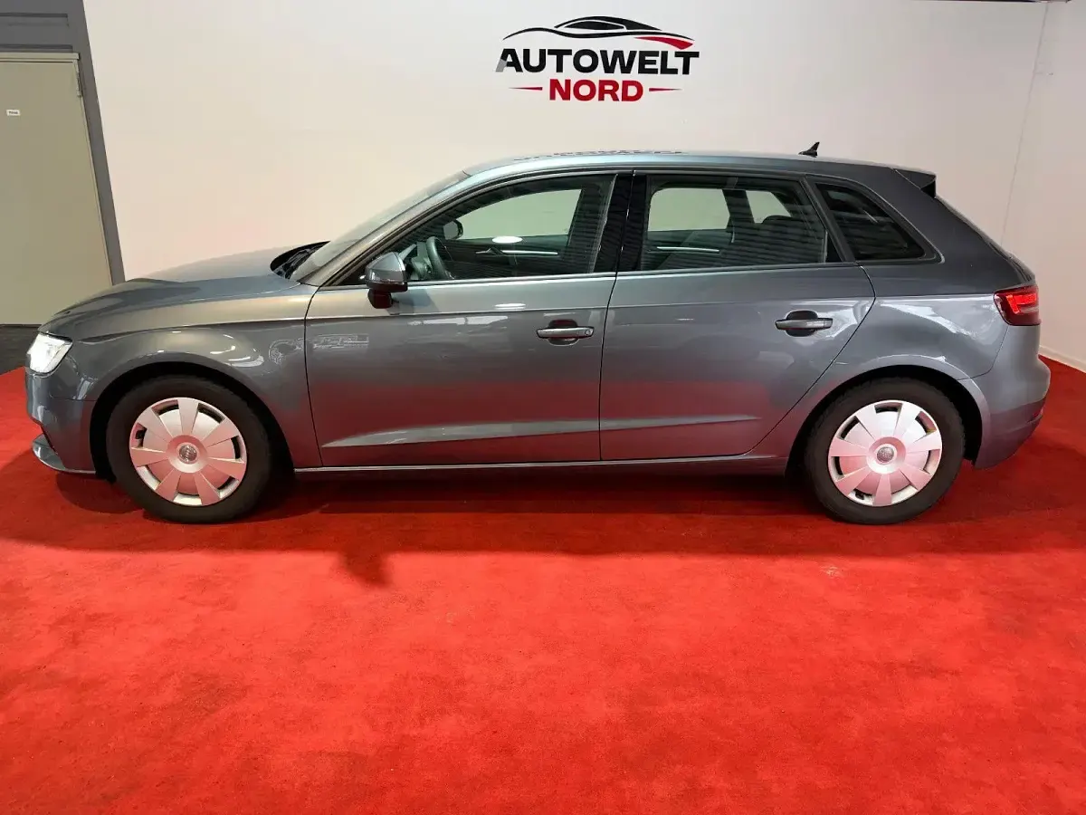 Brugt Audi A3 Sportback Basis 150 HK (110 kW) 2019 Grå Hatchback