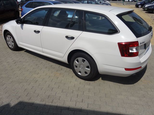 Gebraucht Skoda Octavia Active 105 PS (77 kW) 2014 Weiß Kombi