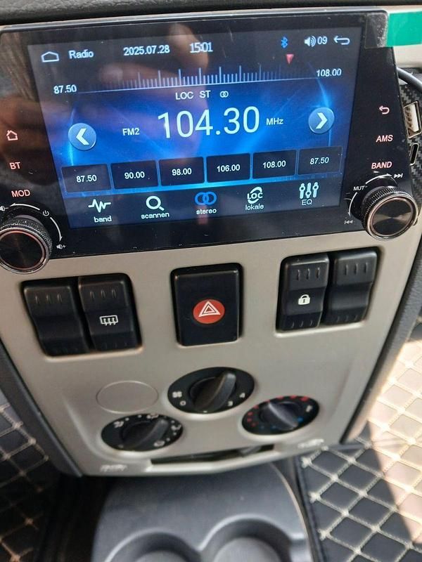 Silber Gebraucht 2008 Dacia Logan Limousine | 850 € (Guter Preis) - Bild 1/4