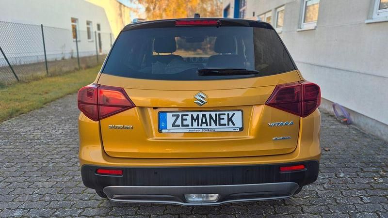 Gebraucht Suzuki Vitara Comfort 140 PS (102 kW) 2019 Gelb SUV
