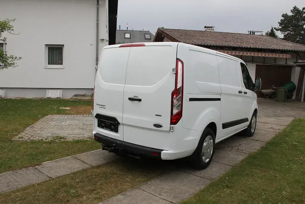 Brugt Ford Transit Custom Trend 131 HK (96 kW) 2018 Hvid Sedan
