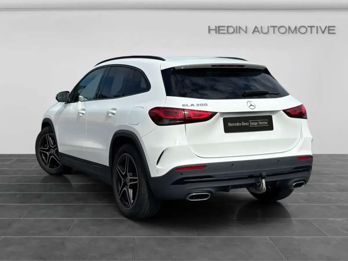 Gebraucht Mercedes GLA200 AMG 163 PS (119 kW) 2023 Weiß SUV