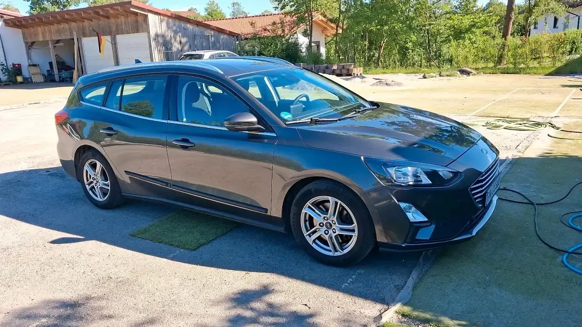 Gebraucht Ford Focus Cool & Connect 120 PS (88 kW) 2020 Grau Kombi