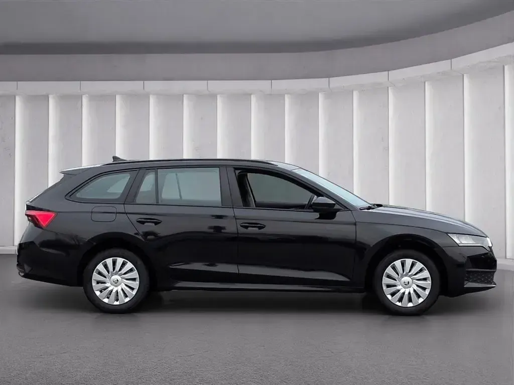 Używany Skoda Octavia 116 KM (85 kW) 2025 Czarny Kombi