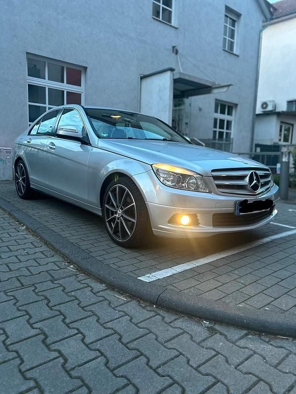 Gebraucht Mercedes C180 156 PS (114 kW) 2007 Silber Limousine