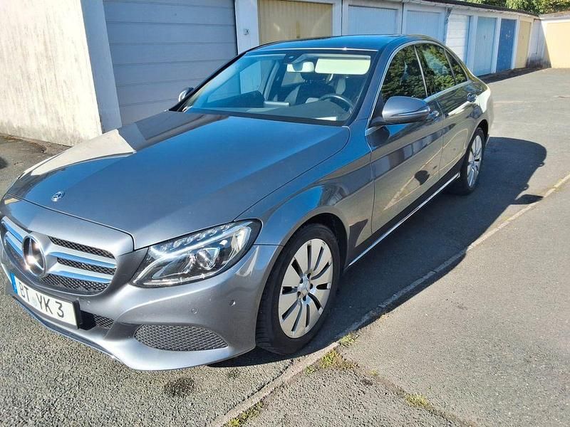 Grau Gebraucht 2017 Mercedes C200 Avantgarde Limousine | 14.000 € (Fairer Preis) - Bild 1/4