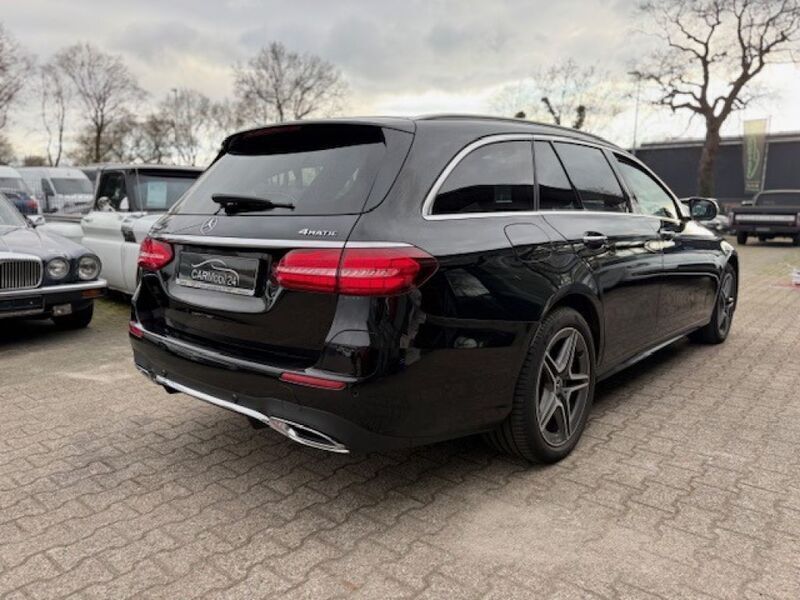 Gebraucht Mercedes E300 194 PS (142 kW) 2020 Obsidianschwarz (metallic) Kombi