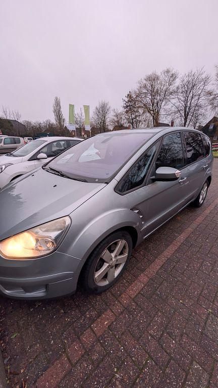 Gebraucht Ford S-MAX S 140 PS (102 kW) 2010 Van / Kleinbus
