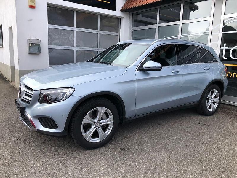 Gebraucht Mercedes GLC250 211 PS (155 kW) 2016 Silber SUV