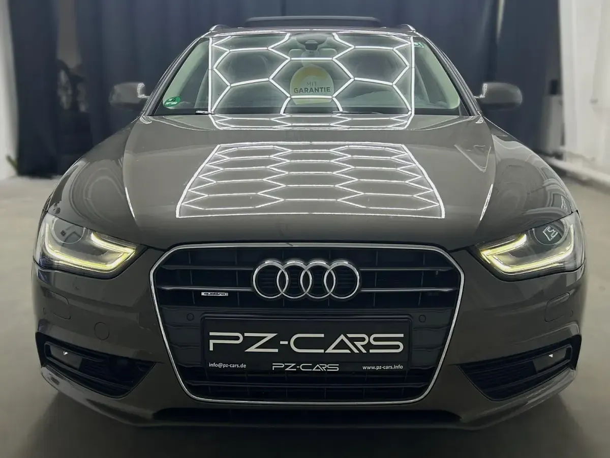 Gebraucht Audi A4 Ambiente 177 PS (130 kW) 2013 Dakotagrau Kombi