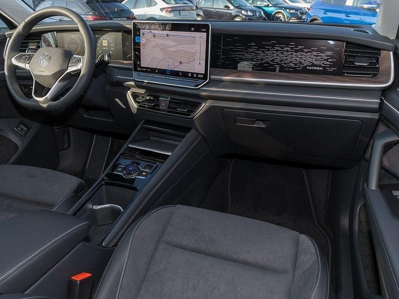 Neu VW Tayron Elegance 204 PS (150 kW) 2025 Grenadillschwarz metallic SUV