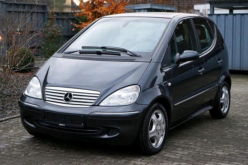 Schwarz Gebraucht 2002 Mercedes A170 Avantgarde Limousine | 2.450 € (Fairer Preis) - Bild 1/4