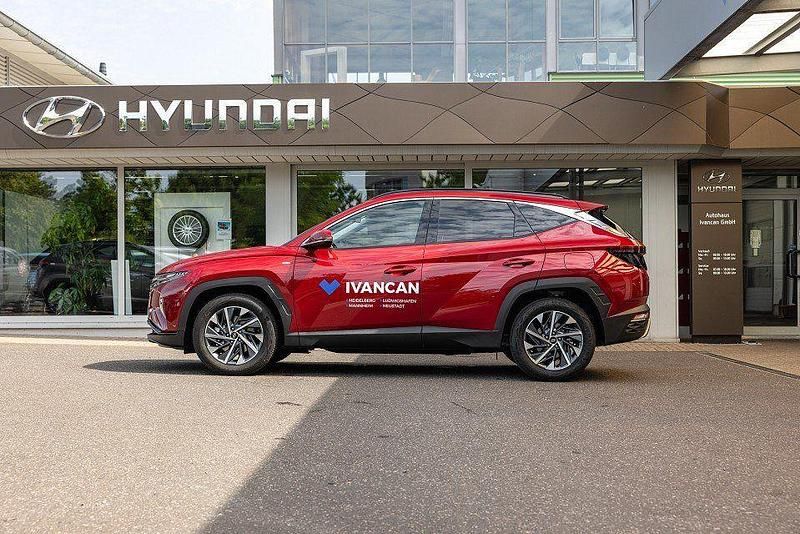 Gebraucht Hyundai Tucson Trend 180 PS (132 kW) 2023 Sunset red SUV