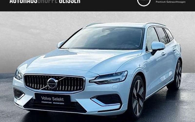Gebraucht Volvo V60 Plus 350 PS (257 kW) 2025 Weiß Kombi