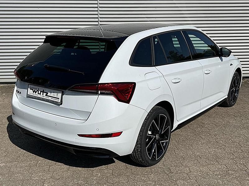 Gebraucht Skoda Scala Monte Carlo 150 PS (110 kW) 2023 Moonweiß (metallic) Kleinwagen