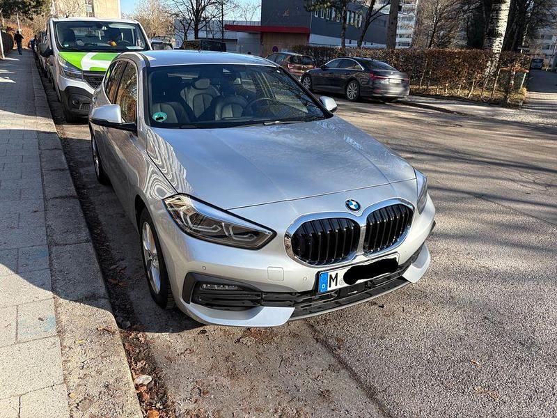 Gebraucht BMW 118 Advantage 136 PS (100 kW) 2020 Silber Kleinwagen