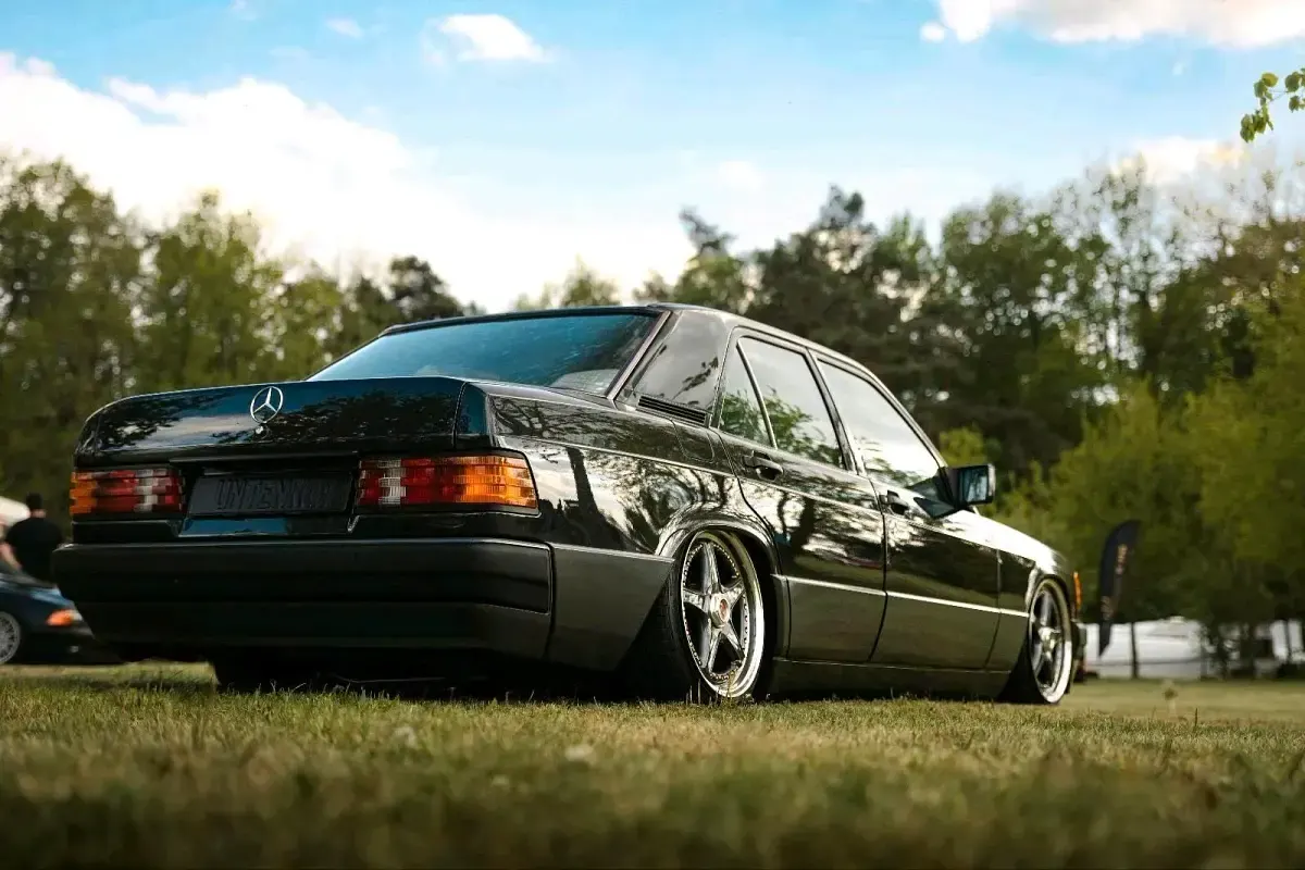 Gebraucht Mercedes 190 118 PS (86 kW) 1991 Andere farben Limousine