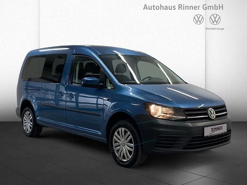 Blau Gebraucht 2018 VW Caddy Maxi Trendline Van / Kleinbus | 17.990 € (Superpreis) - Bild 1/4