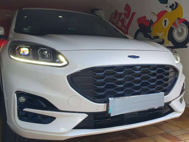 Weiß Gebraucht 2020 Ford Kuga ST-Line X SUV | 27.600 € (Fairer Preis) - Bild 1/4