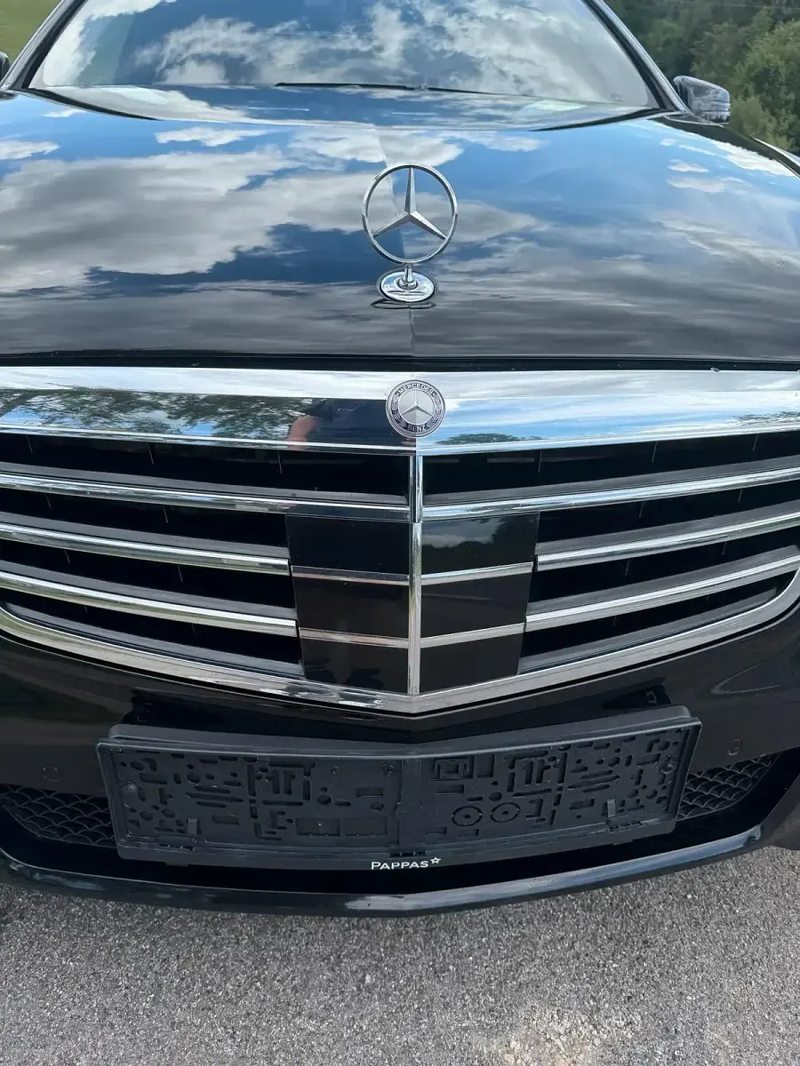 Gebraucht Mercedes E350 Avantgarde 265 PS (194 kW) 2012 Schwarz Limousine