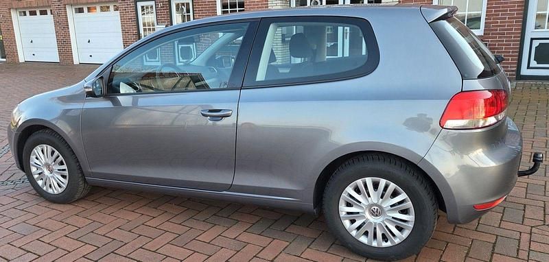 Gebraucht VW Golf VI Trendline 80 PS (58 kW) 2010 Grau Kleinwagen