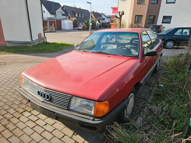 Second-hand Audi 100 115 CP (84 kW) 1989 Roșu Berlinǎ