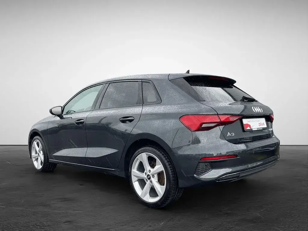 Gebraucht Audi A3 Advanced 110 PS (80 kW) 2023 Manhattangrau metallic Limousine