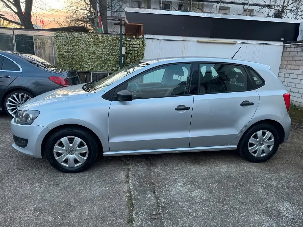 Gebraucht VW Polo 70 PS (51 kW) 2010 Silber Kleinwagen
