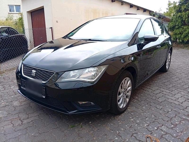 Schwarz Gebraucht 2013 Seat Leon Limousine | 4.500 € (Superpreis) - Bild 1/4