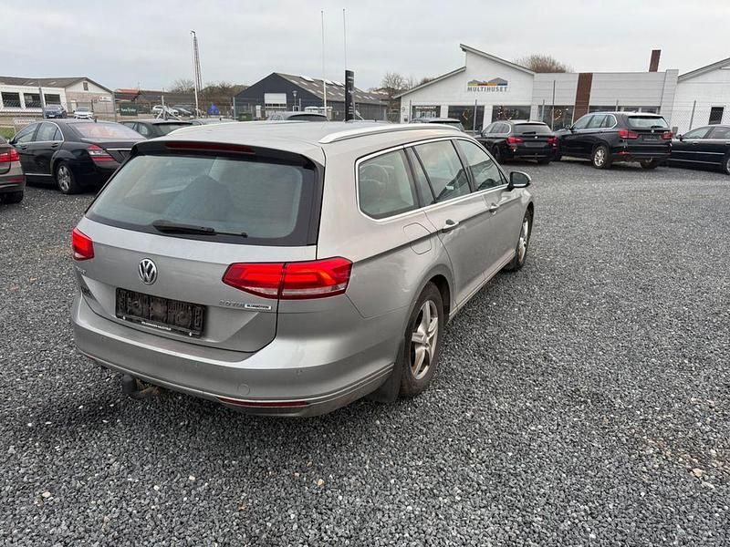 Gebraucht VW Passat Comfortline 150 PS (110 kW) 2015 Silber Kombi