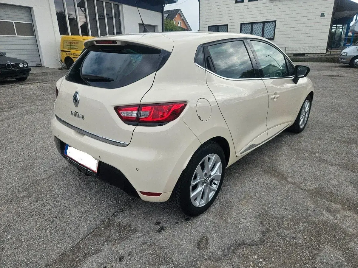 Gebraucht Renault Clio IV Initiale Paris 120 PS (88 kW) 2016 Braun Limousine