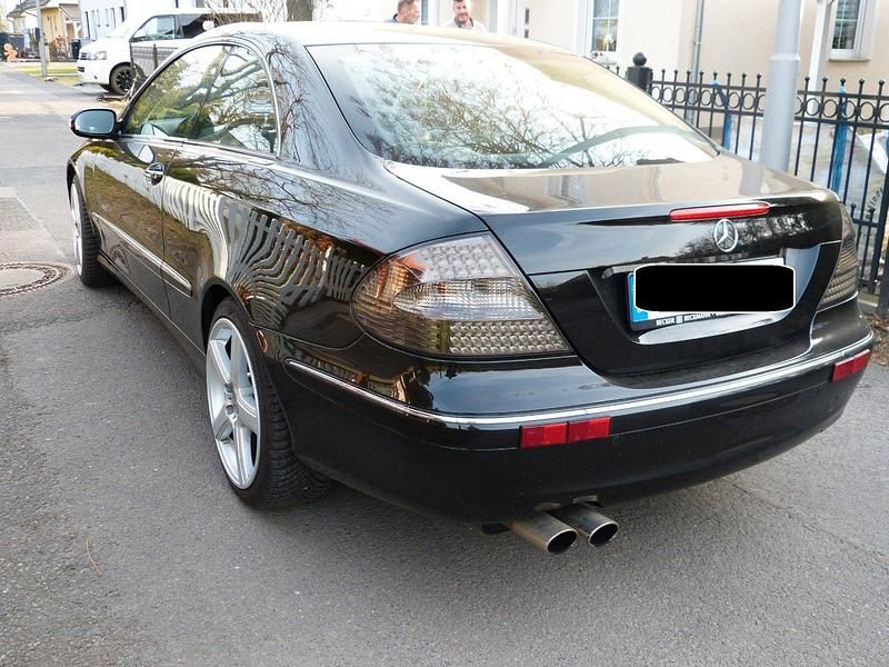 Gebraucht Mercedes CLK200 Elegance 163 PS (119 kW) 2005 Schwarz Coupé