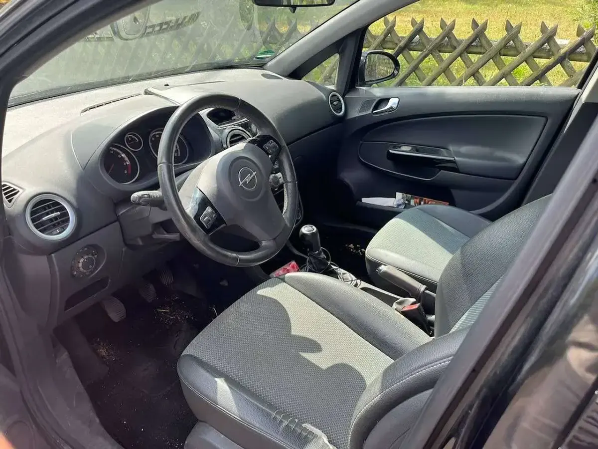 Gebraucht Opel Corsa Edition 90 PS (66 kW) 2009 Schwarz Kleinwagen
