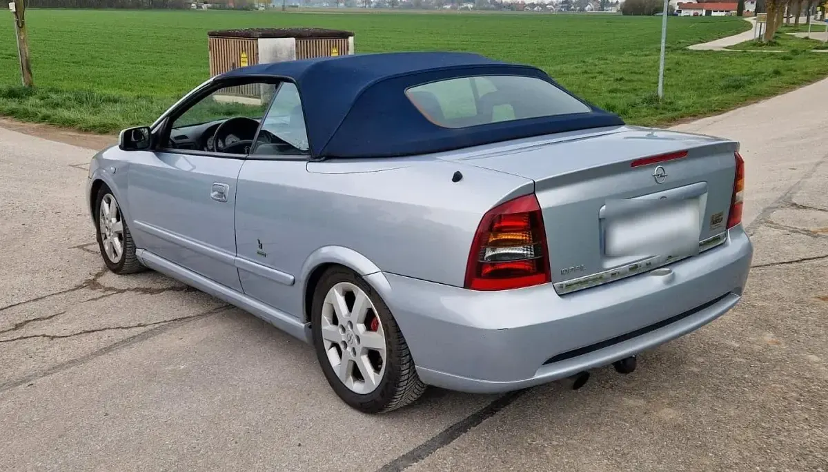 Gebraucht Opel Astra 125 PS (91 kW) 2001 Blau Cabrio