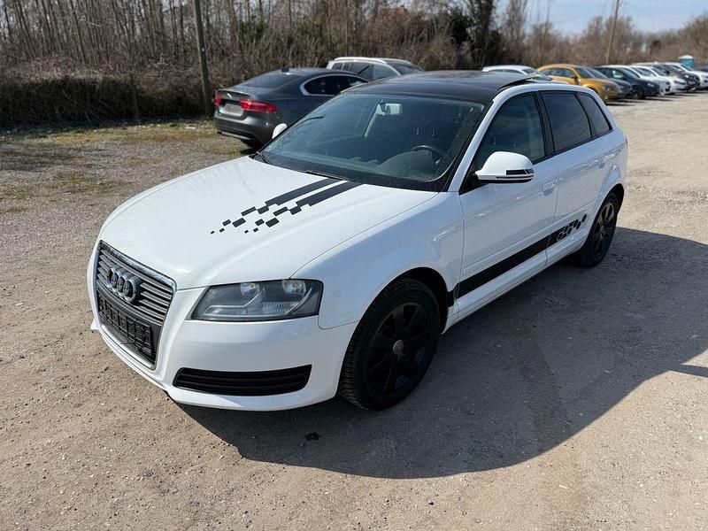 Gebraucht Audi A3 102 PS (75 kW) 2009 Weiß Kleinwagen