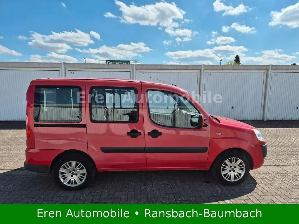 Gebraucht Fiat Doblò Dynamic 77 PS (56 kW) 2009 Rot Van / Kleinbus