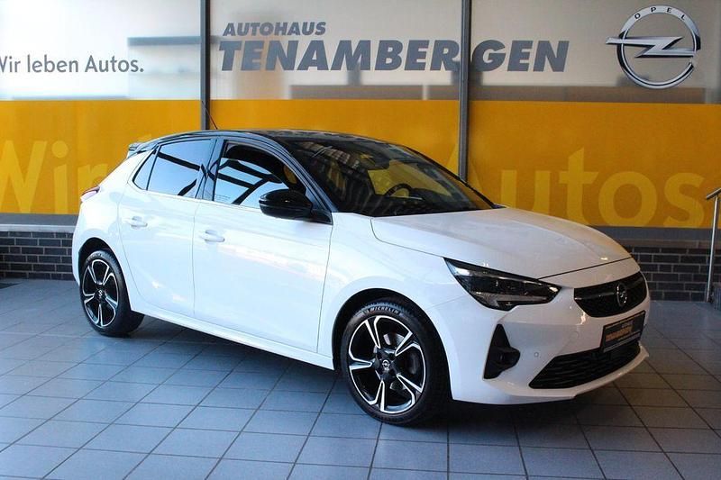 Jade weiss/arktis weiss (metallic) Gebraucht 2022 Opel Corsa Ultimate Limousine | 19.800 € (Etwas zu teuer) - Bild 1/4