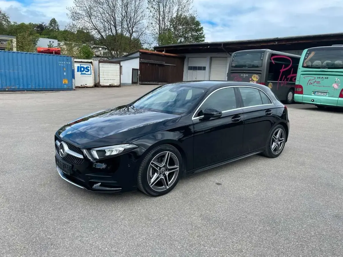 Gebraucht Mercedes A200 AMG 150 PS (110 kW) 2022 Schwarz Limousine